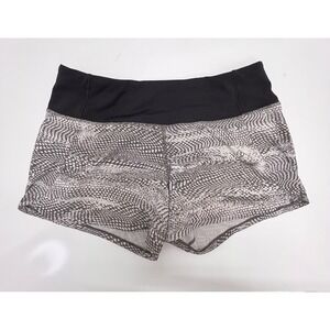 Lululemon Black Snakeskin Print Running Shorts Womens Size 4‎ Athletic